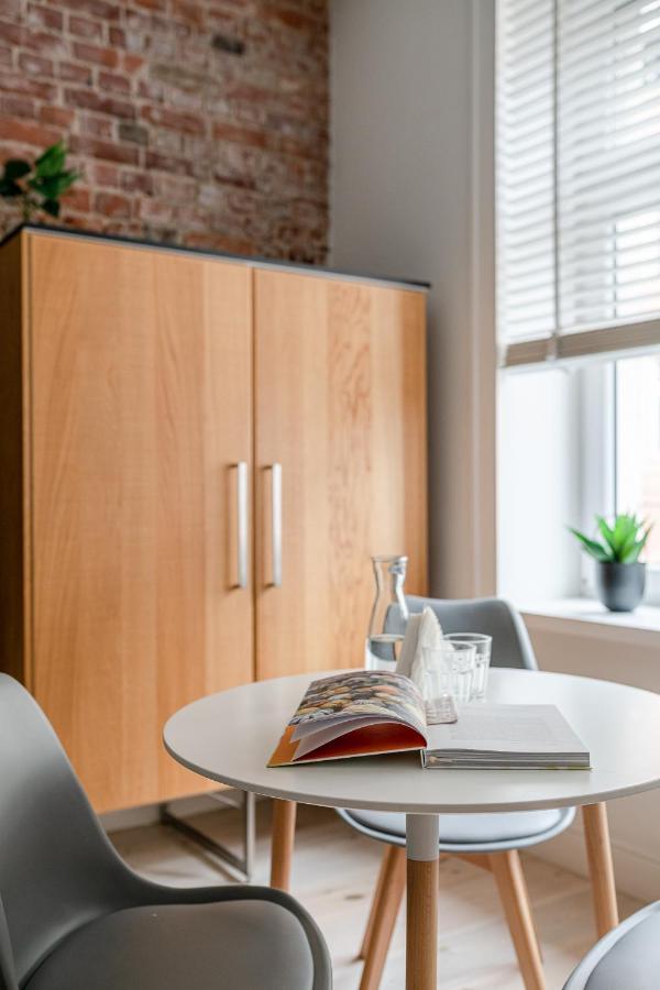 Rynek Stare Miasto Apartment 5 - Klima Netflix Wrocław Exterior foto